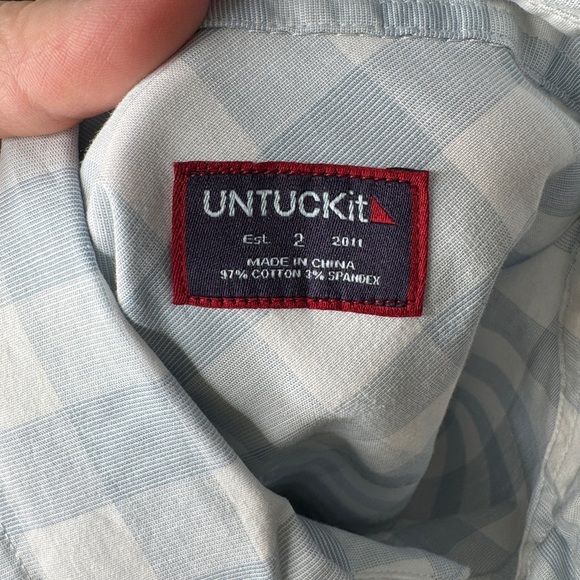 UNTUCKIT NWT Santa Marzi Blue White Checkered Button Down Size 2 - Picture 4 of 6